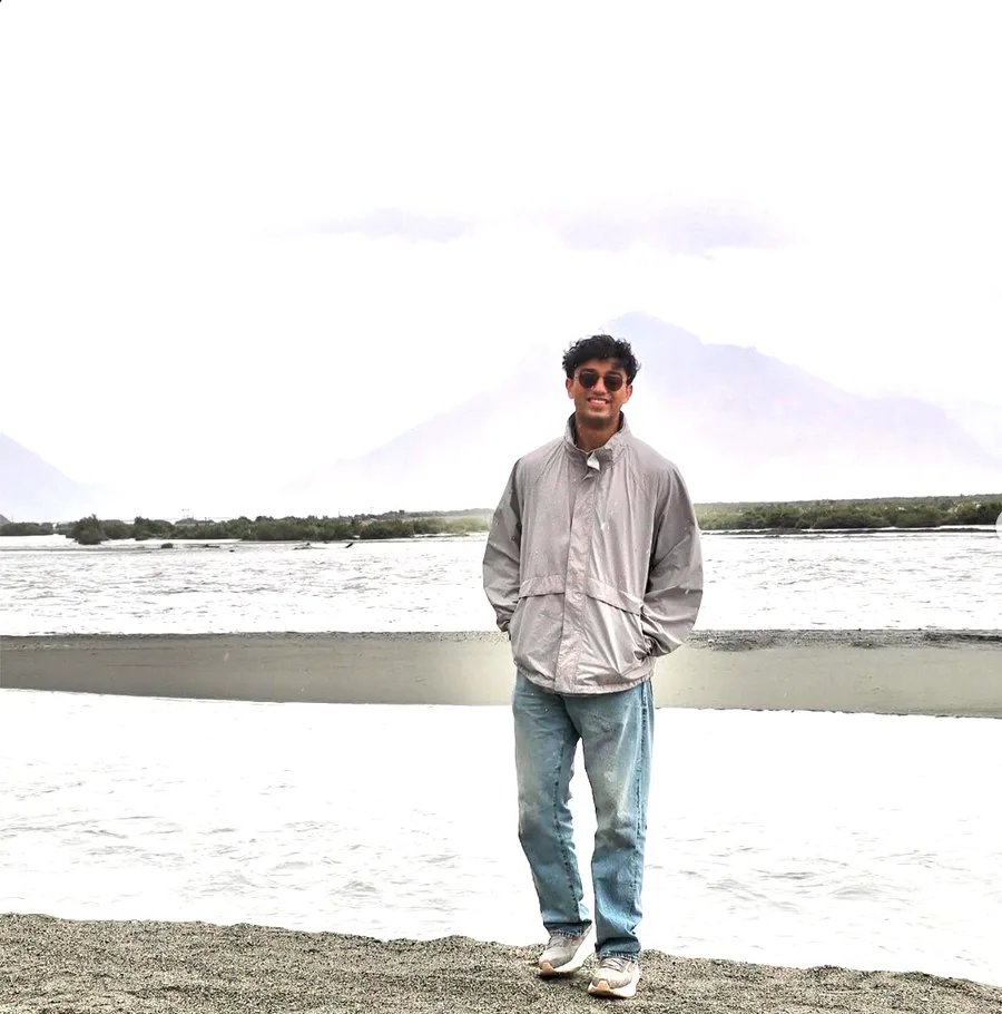 Photo of Arnav Deshpande